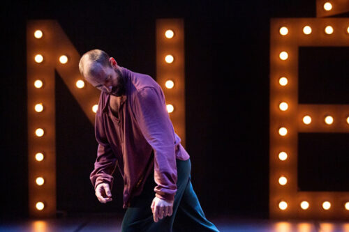 NÉE dantza ikuskizunerako SARRERA BIKOITZA