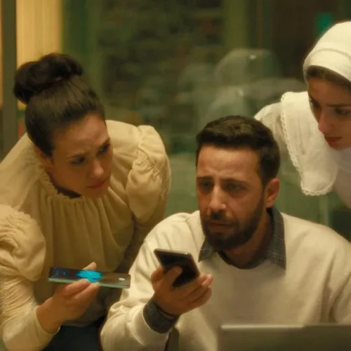 LA VOZ DE HIND FILM-ERAKO SARRERA BIKOITZ BAT